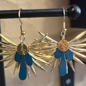 Boucle d'oreille soleil doré fleur bleue canard