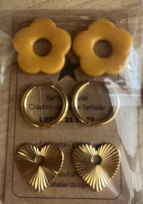 Boucle d'oreille interchangeable fleur jaune et coeur doré