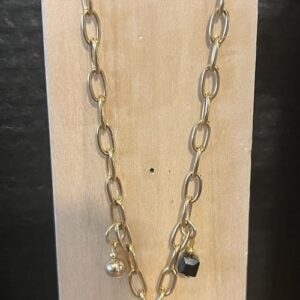 Collier chaine grosse maille pendentif noir